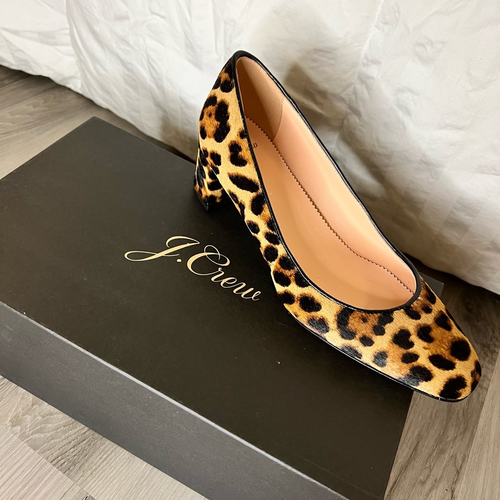 IN BOX J. CREW haircalf classic block heel kitten pump in leopard. Runs small!
